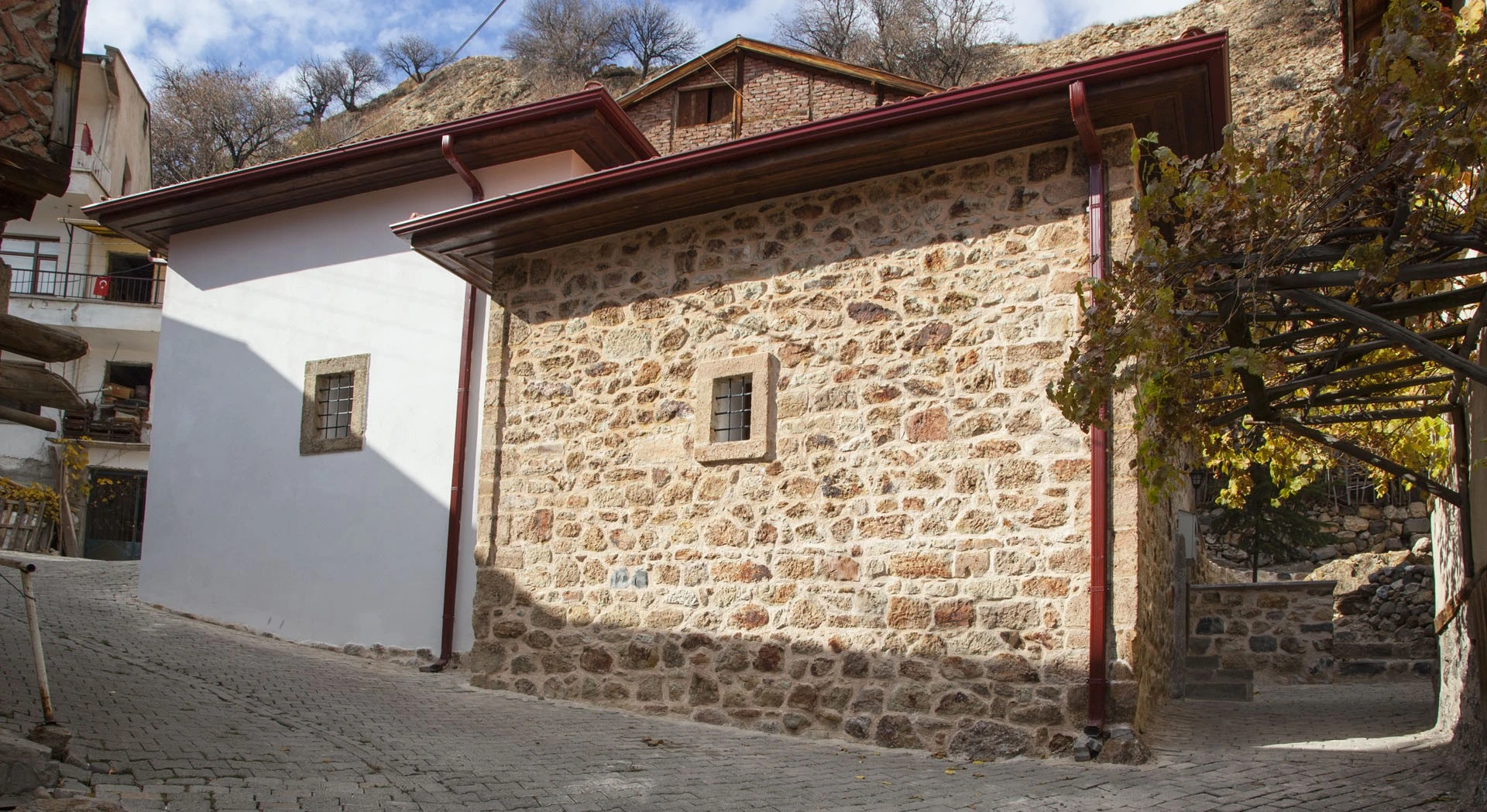Karaca Ahmet Sultan Türbesi - 1