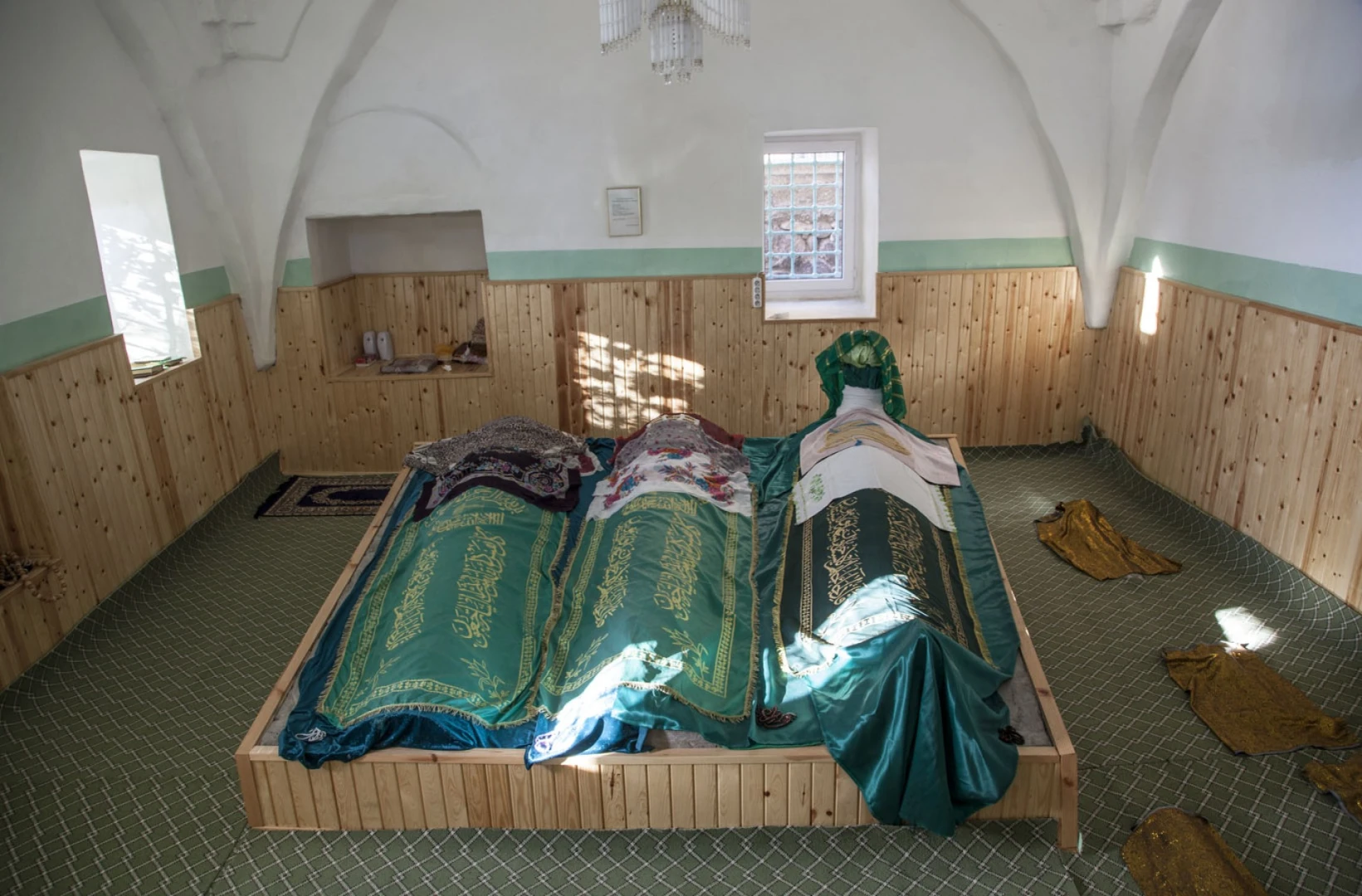 Karadavut Türbesi - 1